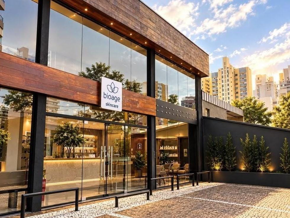 Fachada do prédio onde acontece o curso SkinBlade™, em Londrina/PR